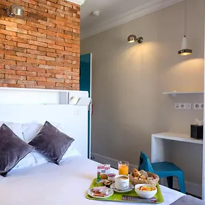 Hotell De Montparnasse, Paris