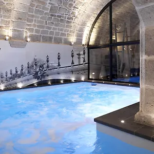 4* Hotel La Lanterne & By Timhotel