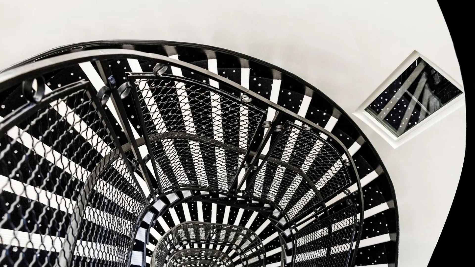 Maison Albar - Le Diamond Paris Hotel